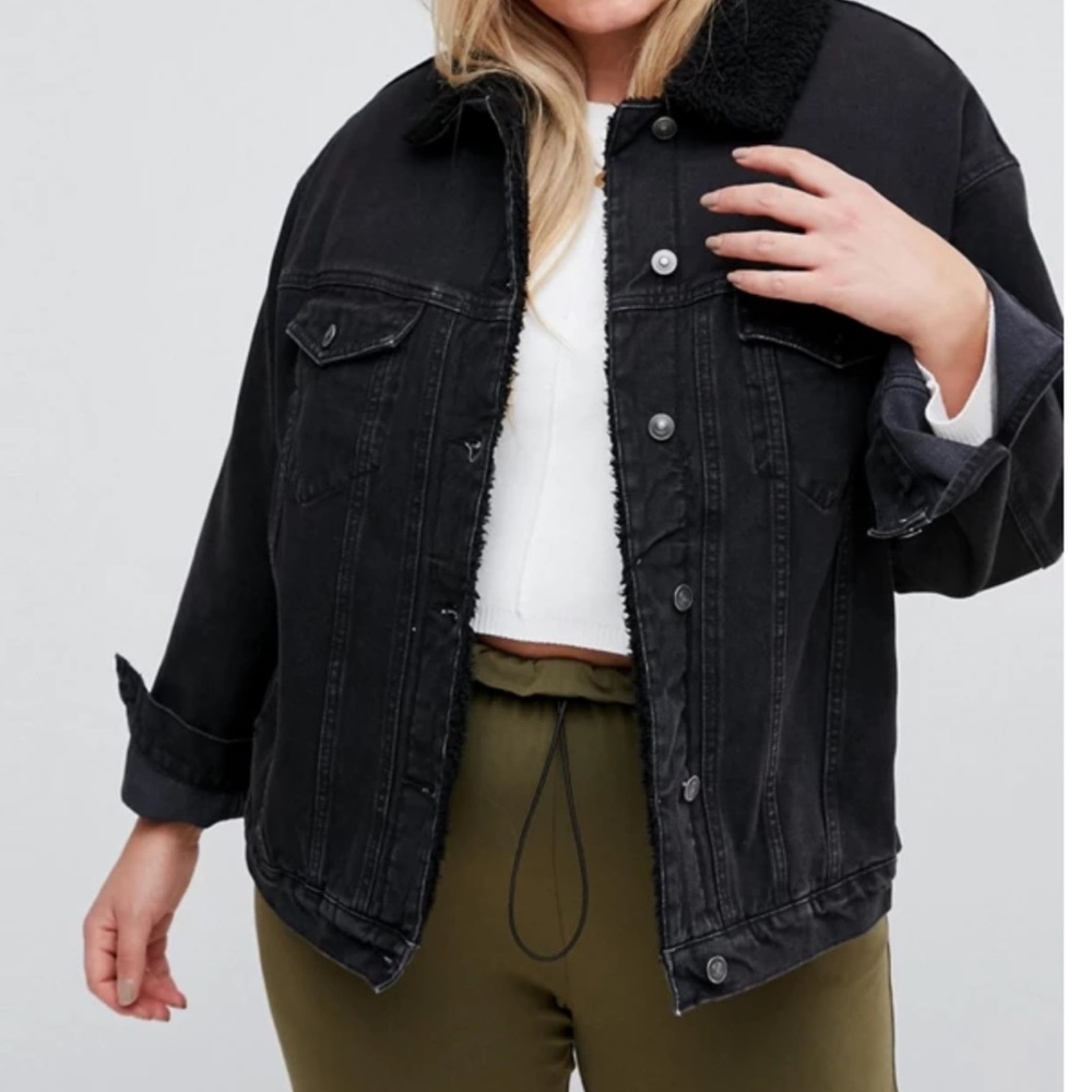 Asos curve denim jacket with Sherpa in washes black used without tags.